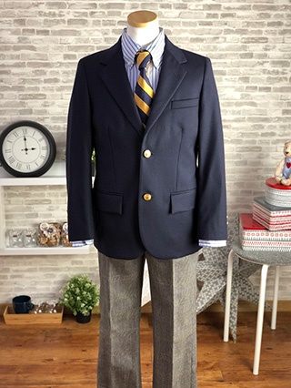 ラルフローレン 黄色と紺のレジメンタル柄ネクタイの紺ブレザースーツ