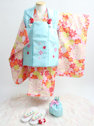 小町kids　三歳女児　ピンクの着物に水色の被布セット(足袋サービス付き)