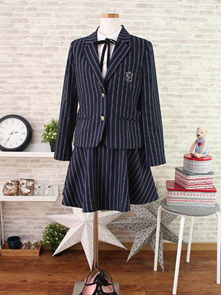 リンジィ　ネイビーのジャケットとフレアスカートのアンサンブルスーツ 150/160/165(サイズ150)